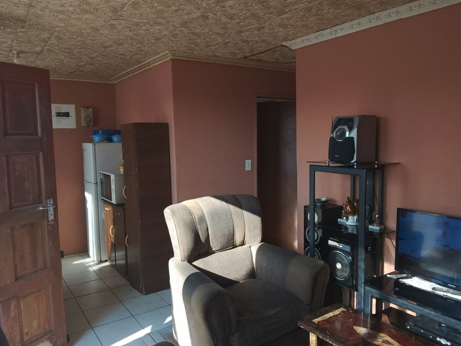  Bedroom Property for Sale in Umrhabulo Triangle Western Cape